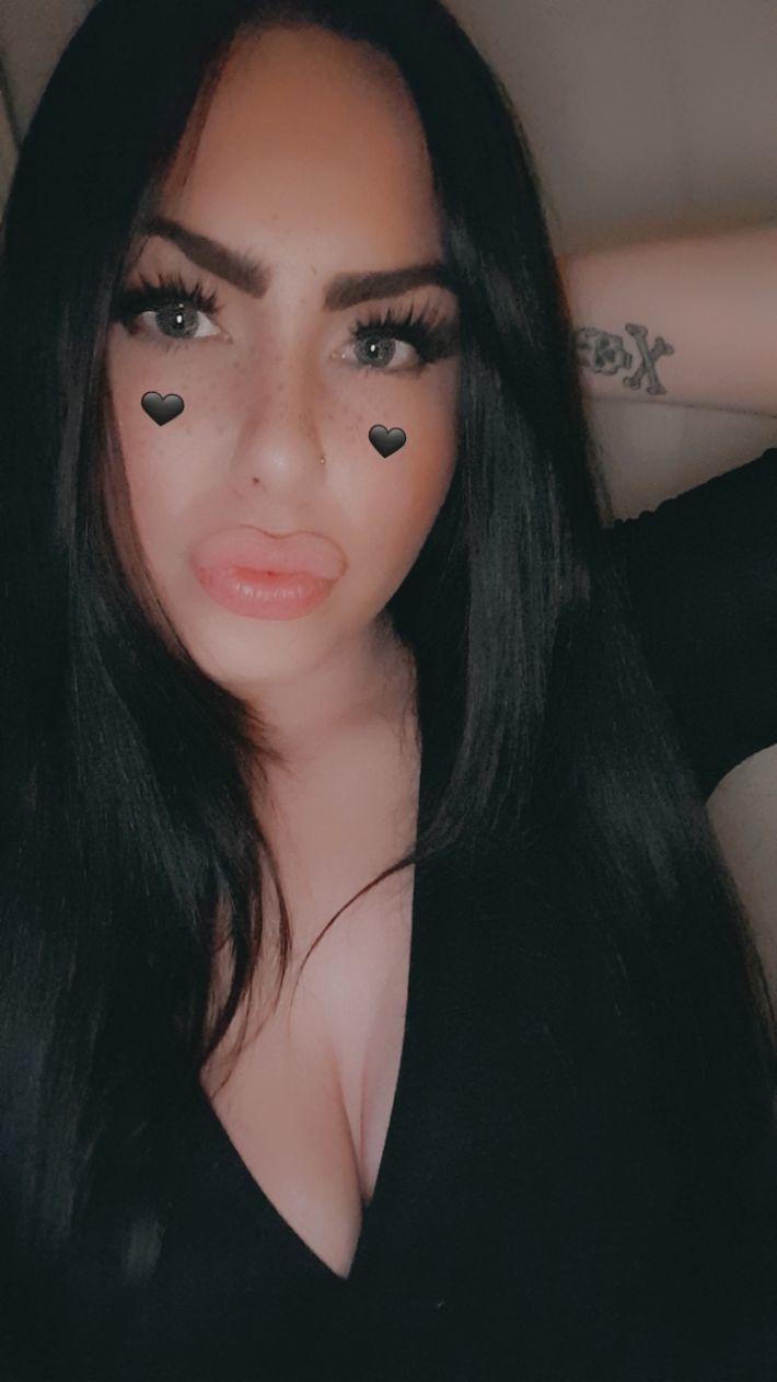 foxy.roxy.x OnlyFans messaging