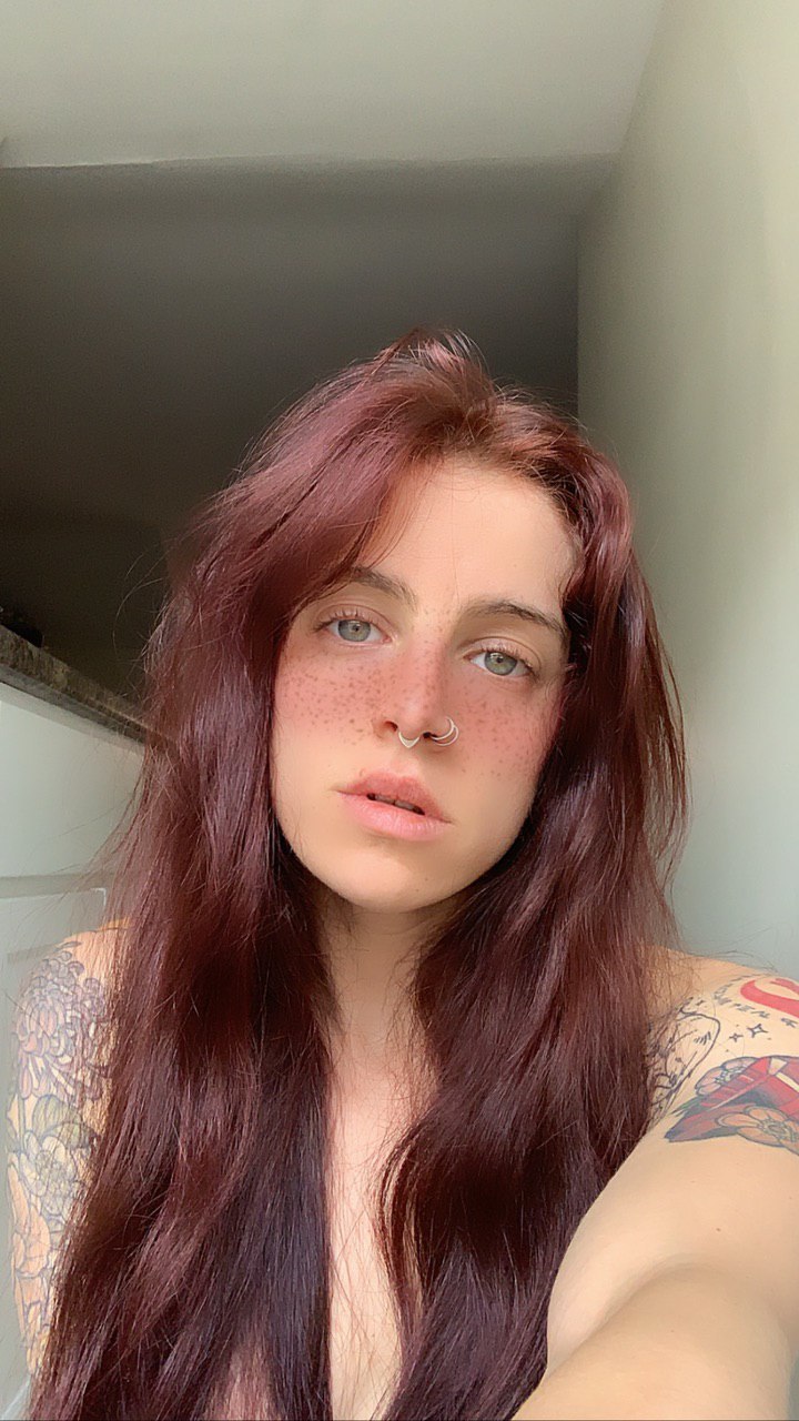 nude freehazelbuttz streamer