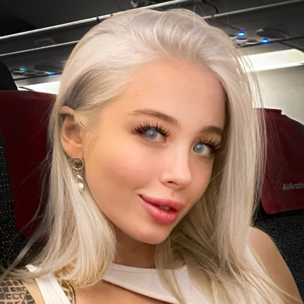 nude milla_snake streamer